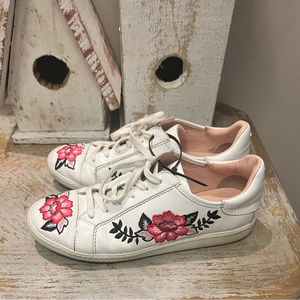 Kate Spade White Sneakers with Pink Floral Embroidered Design 7.5 - Picture 2 of 10